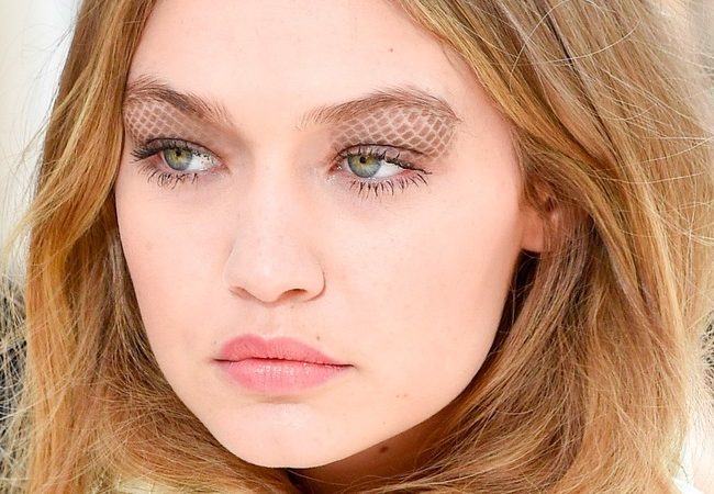 Nouvelles tendances printanières pour le maquillage des yeux: Chanel 2016